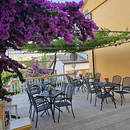 Rooms Neda Rab Town Esterno foto