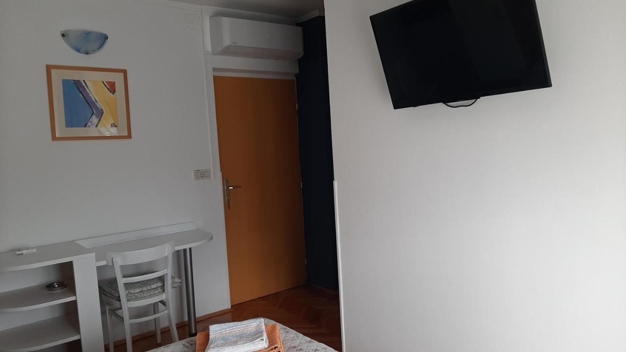 Rooms Neda Rab Town Esterno foto
