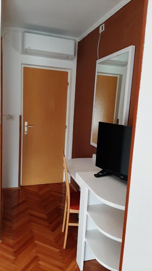 Rooms Neda Rab Town Esterno foto