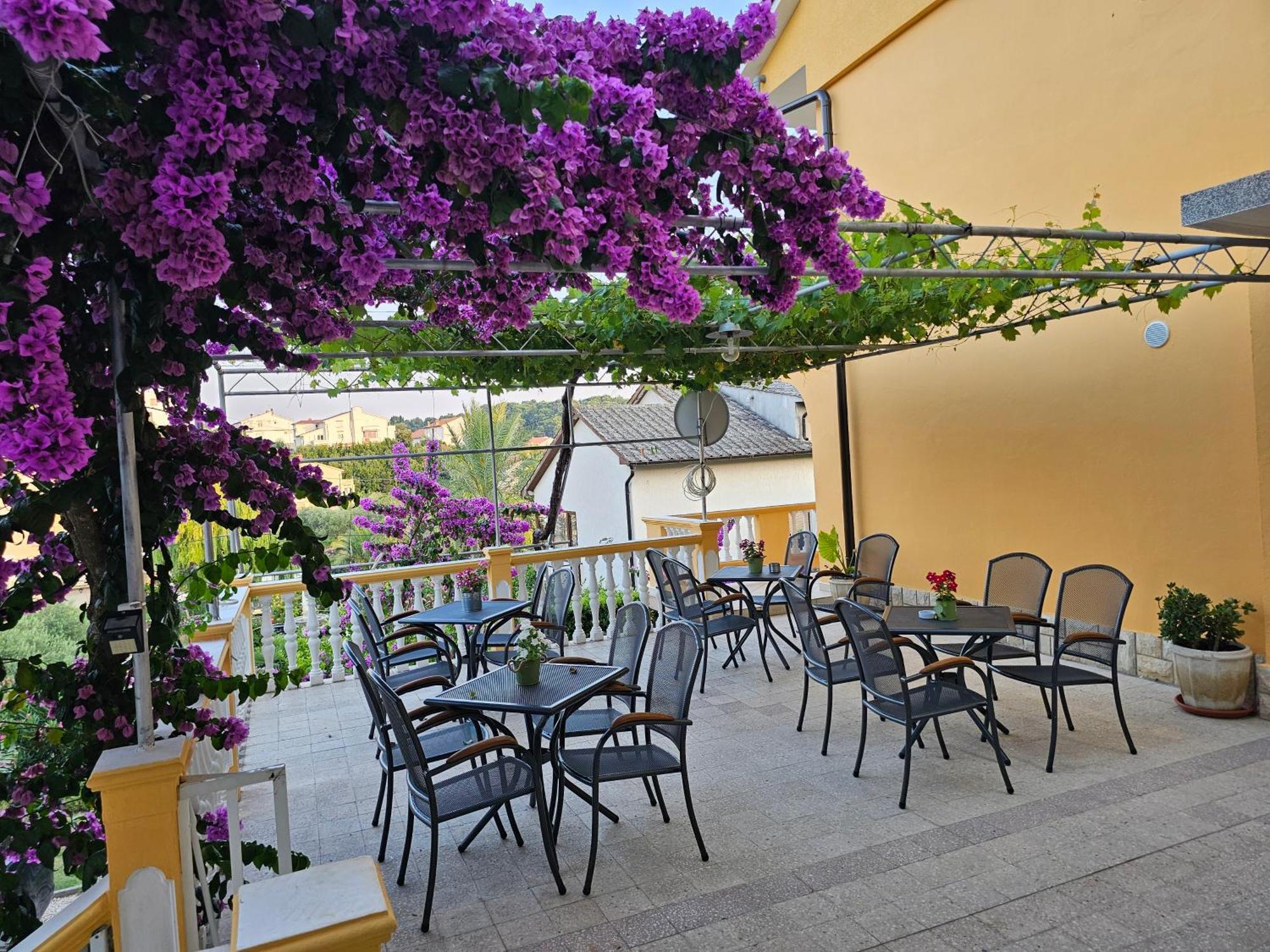Rooms Neda Rab Town Esterno foto