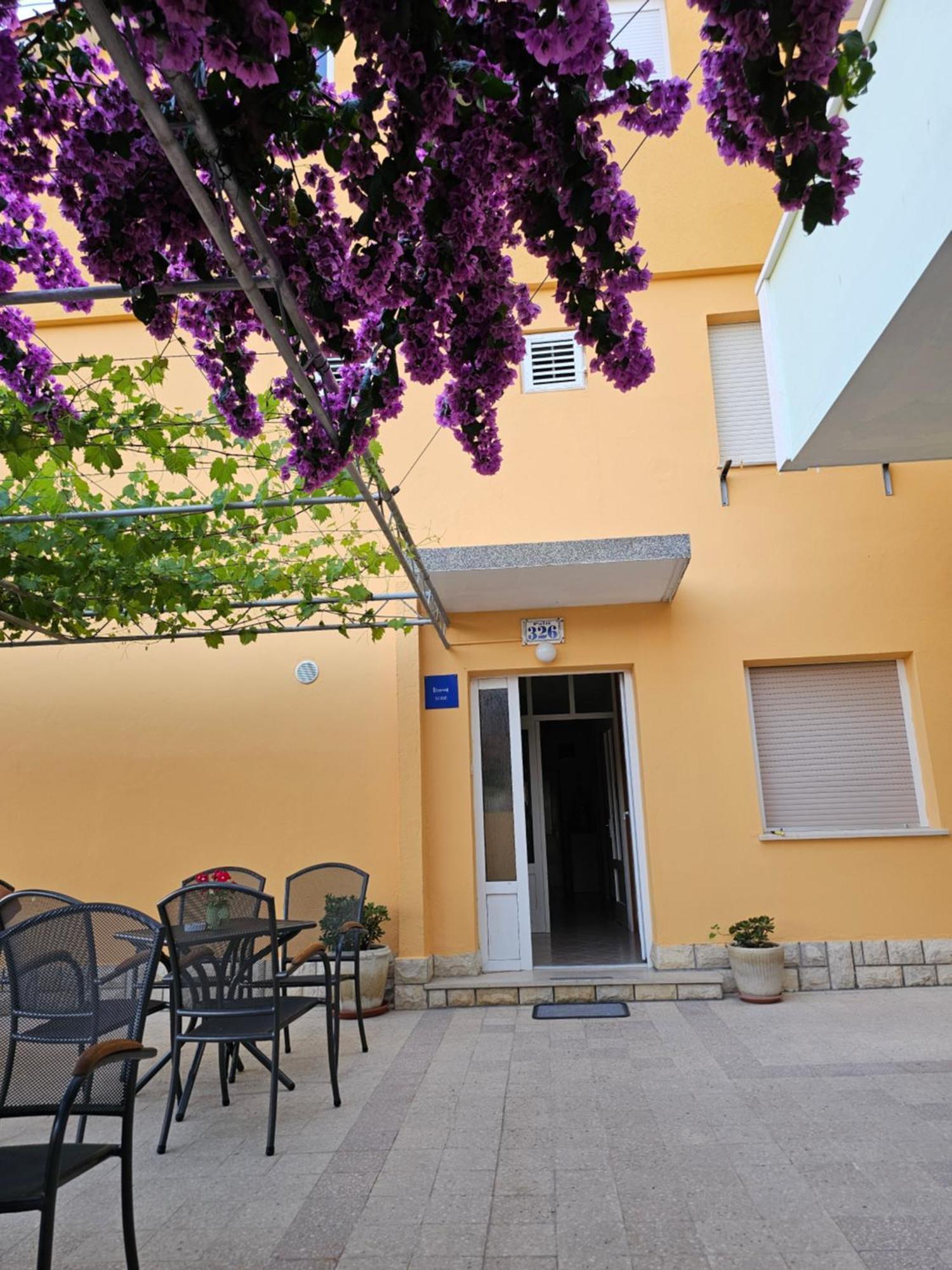 Rooms Neda Rab Town Esterno foto