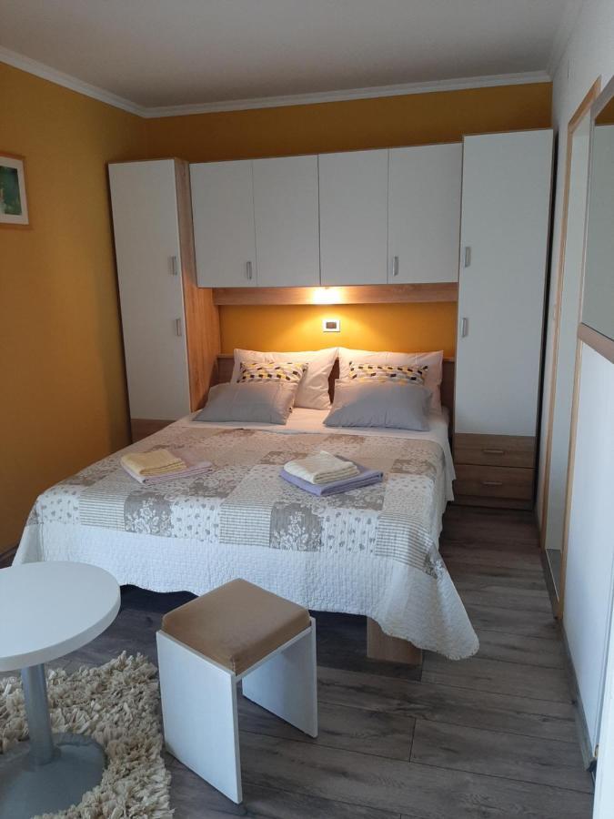 Rooms Neda Rab Town Esterno foto