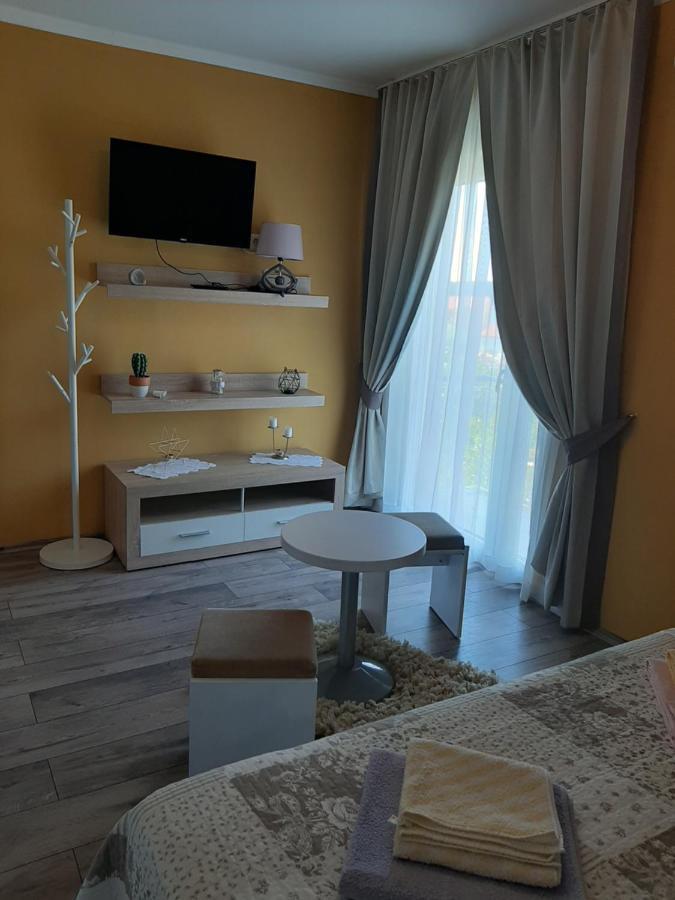 Rooms Neda Rab Town Esterno foto